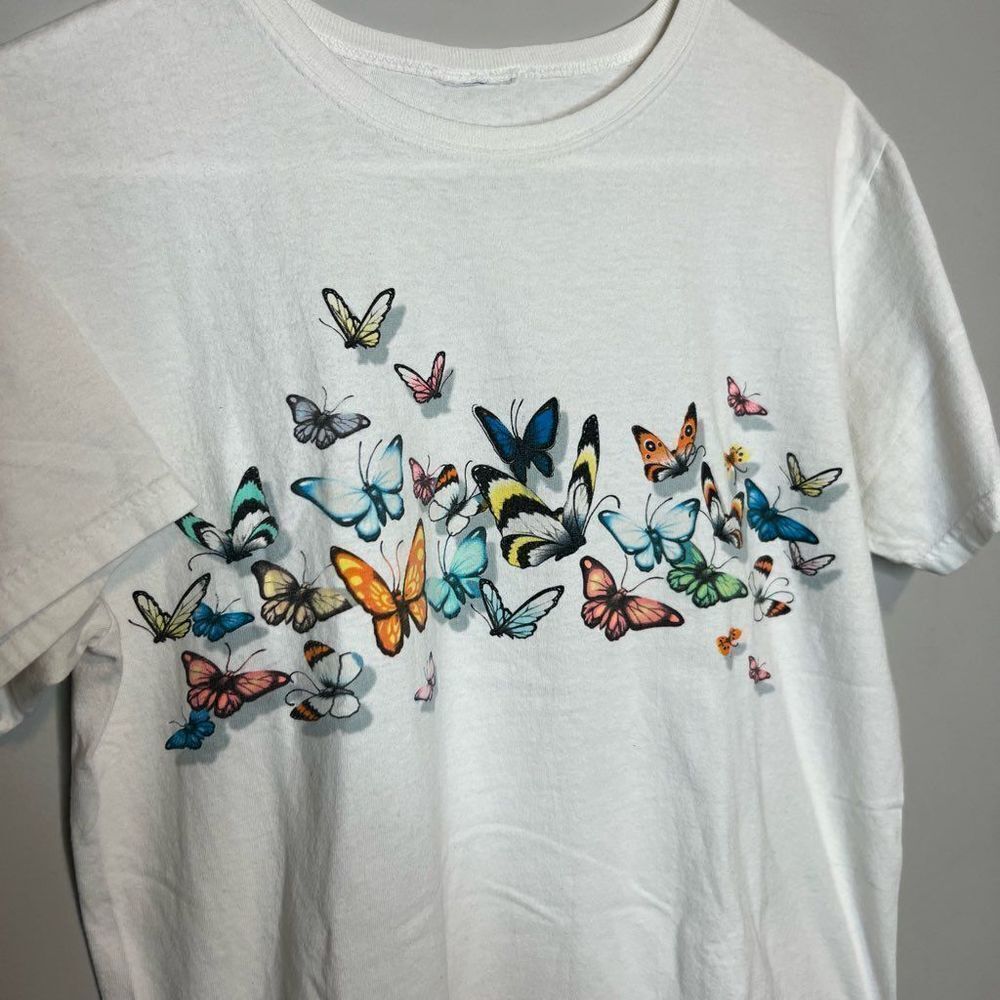 Colorful Butterfly T-shirt size Small - Picture 2 of 2